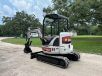 Mini Pelle Bobcat 425G Occasion (2008) – 2,7T – 2 095 h – 4 Godets