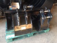 Mini Pelle Bobcat 425G Occasion (2008) – 2,7T – 2 095 h – 4 Godets