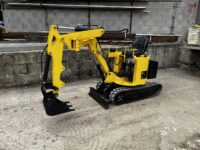 Mini-pelle Phoenix 400 – Compacte, puissante et polyvalente (9,5 cv ou 15 cv)