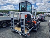 Mini Pelle Bobcat E27Z 2023 – Lot Complet avec Remorque & BRH