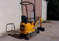 Mini Pelle JCB 8008 – Ultra-Compacte 900 kg