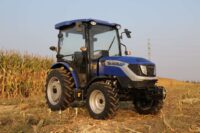 Tracteur Lovol M254C Cabine – 25 CV Compact et Polyvalent pour Agriculture et Espaces Verts