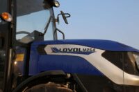 Tracteur Lovol M254C Cabine – 25 CV Compact et Polyvalent pour Agriculture et Espaces Verts