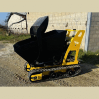 Dumper Phoenix transportant des matériaux sur chantier Dumper Phoenix transportant des matériaux sur chantier
