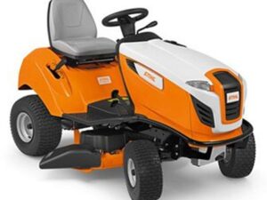 Tracteur tondeuse STIHL RT4097.1 SX avec éjection latérale et siège réglable, idéal pour l’entretien de grandes pelouses