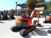 Mini-pelle compacte Kubota U27-4 2.565 kg