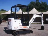 mini pelle bobcat 320 largeur 0 98 m