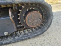 mini pelle bobcat e34 2019 en chantier de terrassement