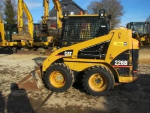 caterpillar 226b chargeuse compacte sur pneus 2005 occasion