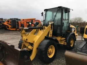 caterpillar 907h chargeuse compacte moteur 51 kw