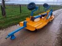 Gyrobroyeur Bomford Tri-Blade 4000 #E002538 1 gyrobroyeur bomford tri blade 4000 machine totalement remise en etat