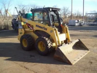 Komatsu SK1020-5 Turbo Chargeuse V4-1 poste de conduite komatsu sk1020-5 turbo ppc
